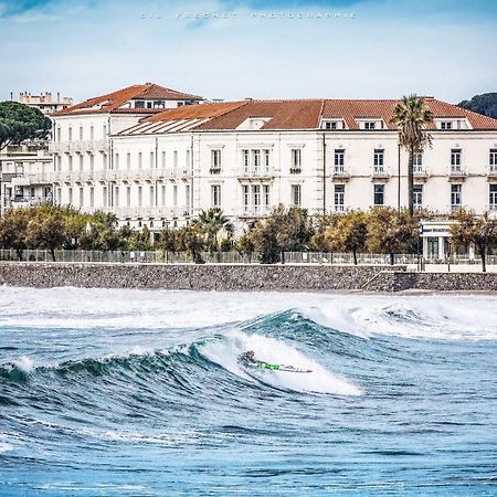 Grand Hotel Des Sablettes Plage, Curio Collection By Hilton La Seyne-sur-Mer Εξωτερικό φωτογραφία