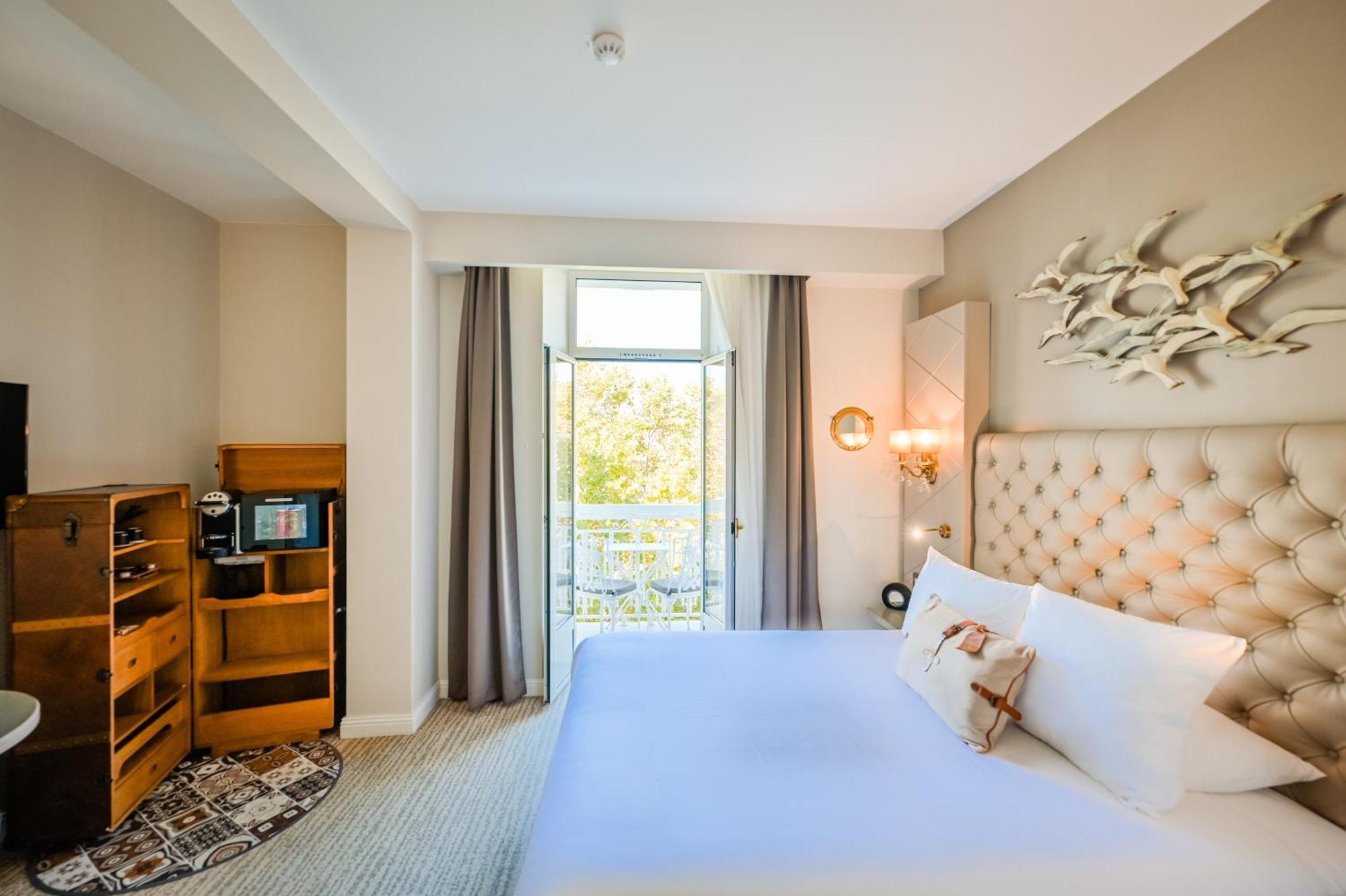 Grand Hotel Des Sablettes Plage, Curio Collection By Hilton La Seyne-sur-Mer Εξωτερικό φωτογραφία