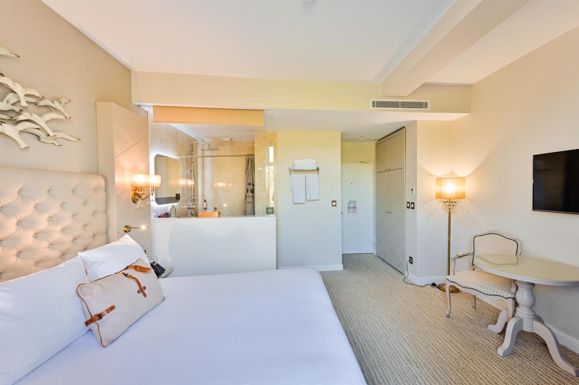 Grand Hotel Des Sablettes Plage, Curio Collection By Hilton La Seyne-sur-Mer Εξωτερικό φωτογραφία