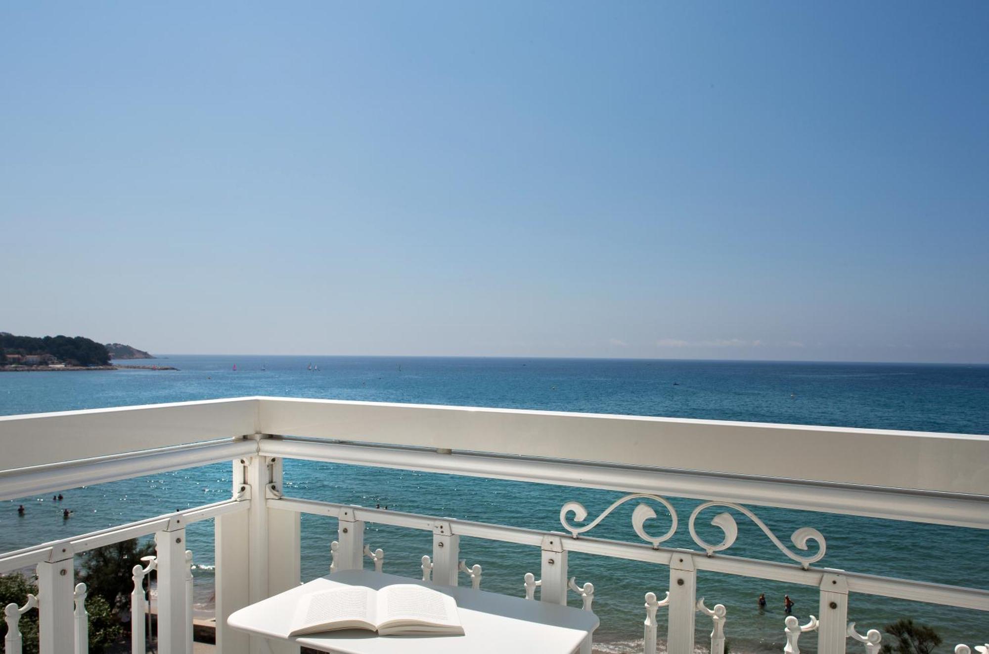 Grand Hotel Des Sablettes Plage, Curio Collection By Hilton La Seyne-sur-Mer Εξωτερικό φωτογραφία