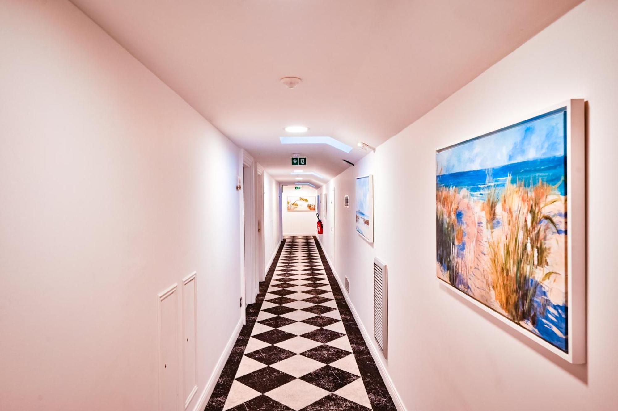 Grand Hotel Des Sablettes Plage, Curio Collection By Hilton La Seyne-sur-Mer Εξωτερικό φωτογραφία